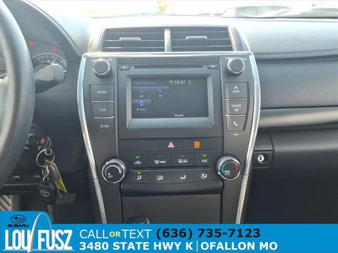 Used 2015 Toyota Camry LE image 9