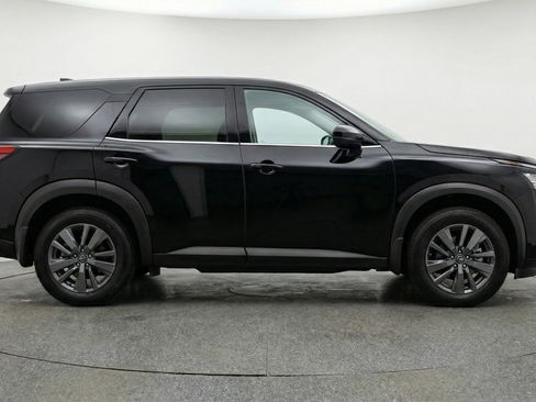 Used 2025 Nissan Pathfinder SV FWD image 11