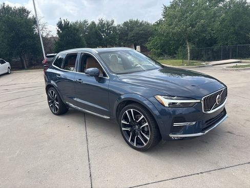 Used 2023 Volvo XC60 B5 Ultimate w/ Climate Package AWD/4WD image 3