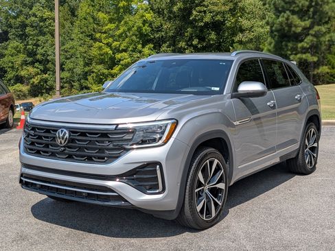 Used 2025 Volkswagen Atlas Cross Sport SEL Premium R-Line AWD/4WD image 5