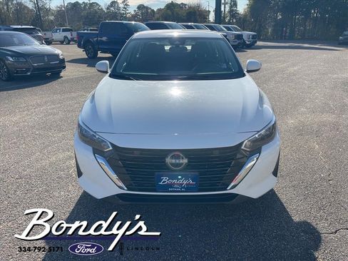 Used 2024 Nissan Sentra S image 2