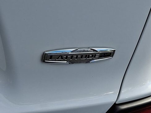 Certified 2022 Jeep Compass Limited w/ Elite Group image 34