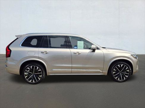 Used 2026 Volvo XC90 T8 Plus w/ Protection Package Premier AWD/4WD image 4