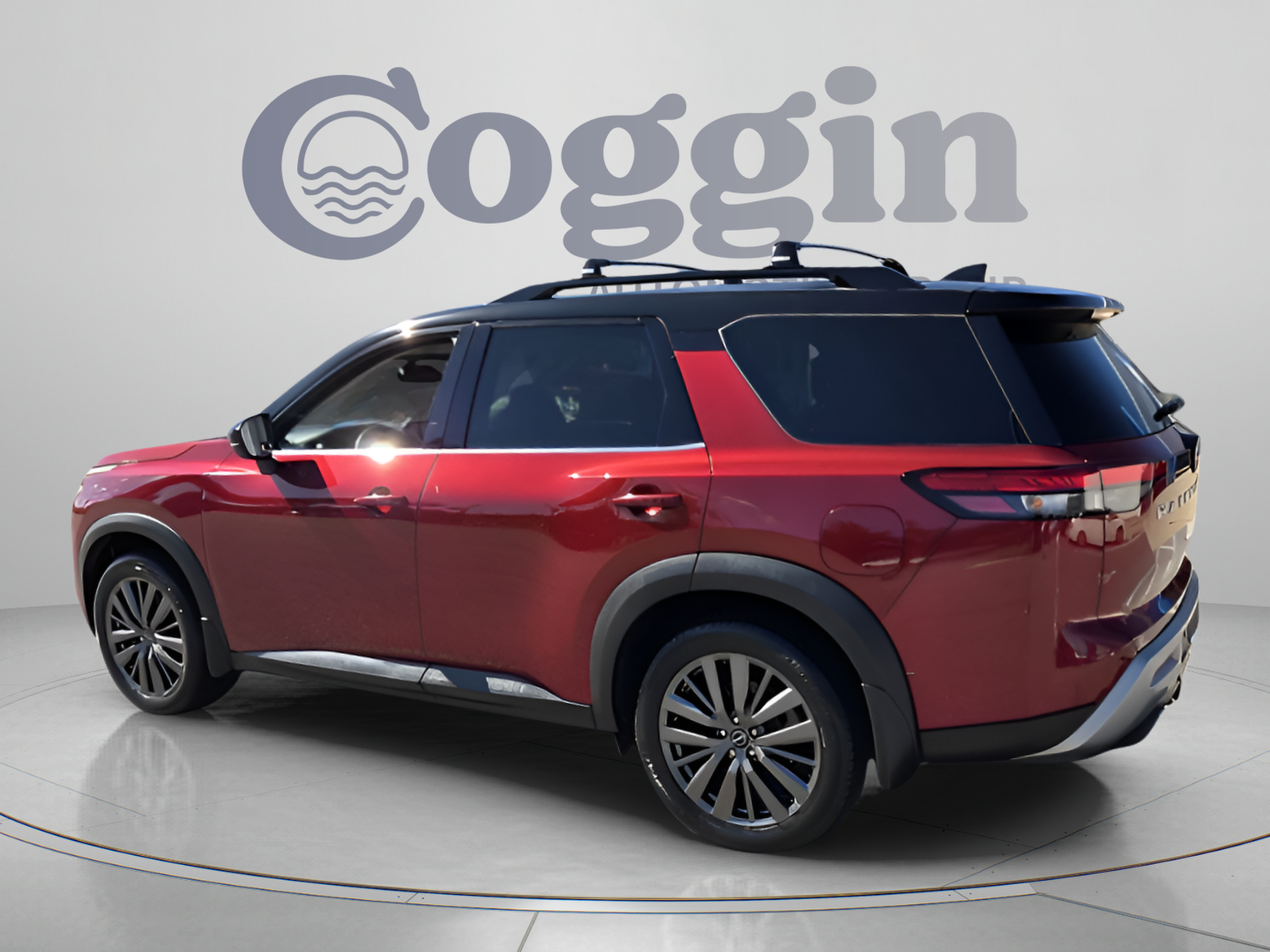 Used 2022 Nissan Pathfinder SL w/ SL Premium Package FWD image 3