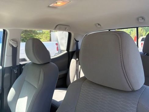 Used 2019 Toyota Tacoma SR5 RWD image 5
