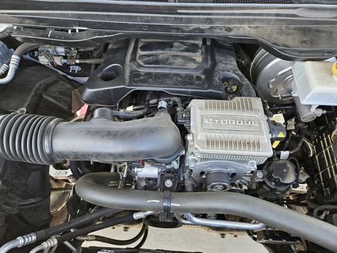 Used 2024 RAM 1500 Laramie image 30