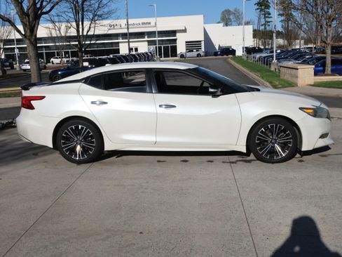 Used 2016 Nissan Maxima 3.5 SV image 10