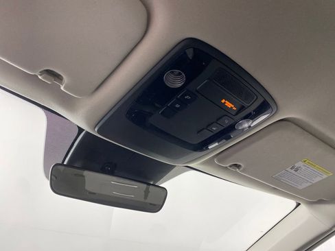 Certified 2022 Kia Carnival LX image 23