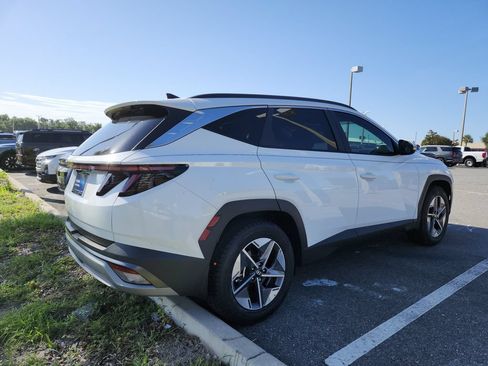 Certified 2025 Hyundai Tucson SEL FWD image 2