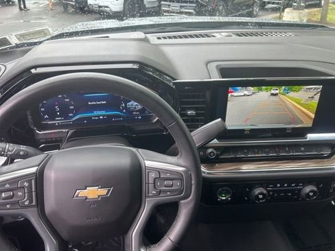 Used 2024 Chevrolet Silverado 1500 LT AWD/4WD image 27