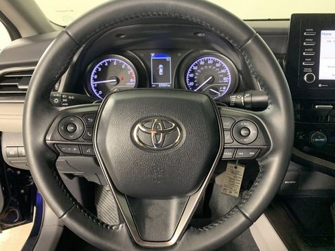 Used 2022 Toyota Camry SE image 21