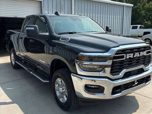 Used 2026 RAM 2500 Big Horn AWD/4WD image 8
