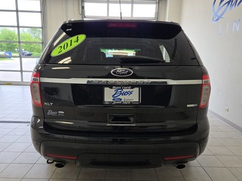 Used 2014 Ford Explorer XLT w/ Equipment Group 202A AWD/4WD image 11