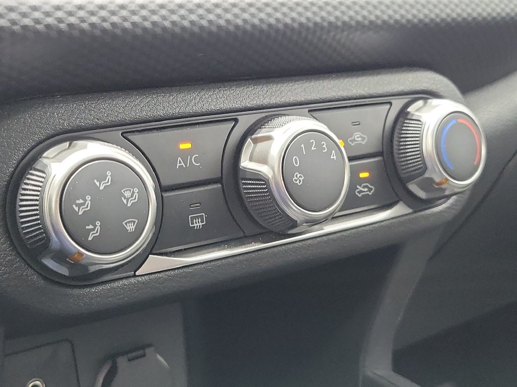 Used 2025 Nissan Kicks Play S FWD image 34