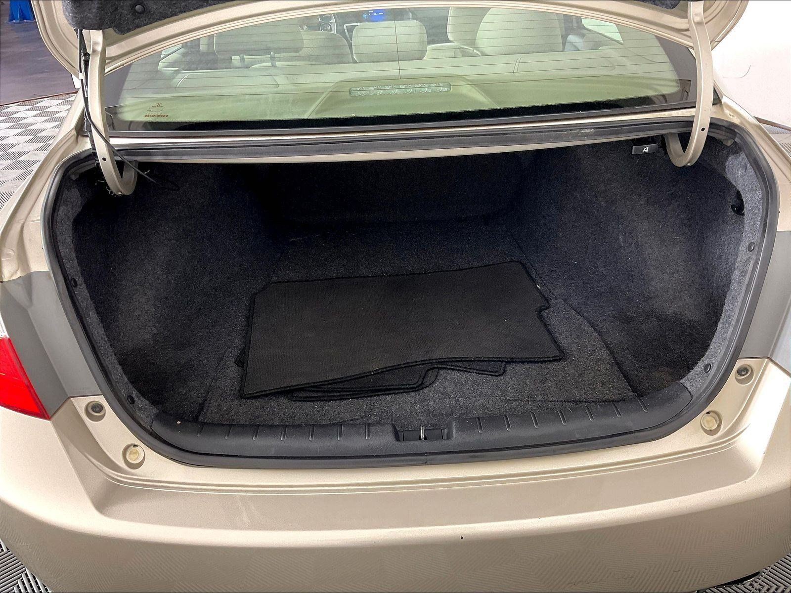 Used 2013 Honda Accord EX image 37