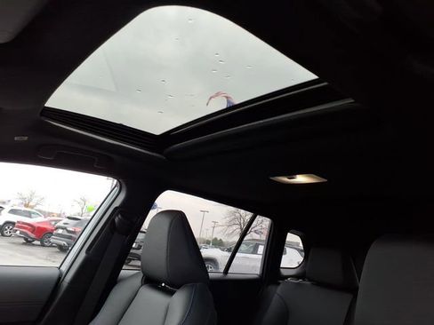 Used 2025 Toyota Corolla Cross AWD Hybrid w/ Convenience Package image 17