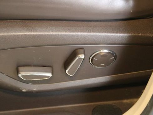 Used 2019 Lincoln MKC Select w/ Select Plus Package image 18