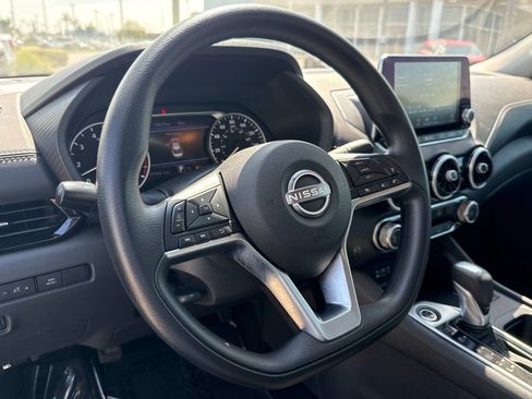 Used 2024 Nissan Sentra SV FWD image 21