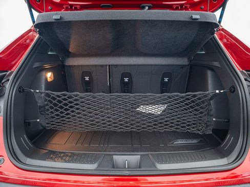 New 2026 Chevrolet Trax RS w/ Sunroof Package FWD image 10