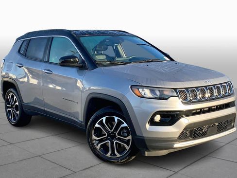 Used 2024 Jeep Compass Limited image 2
