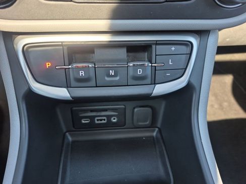 Certified 2022 GMC Terrain SLT w/ Infotainment Package II AWD/4WD image 20