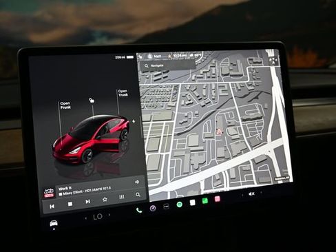 Used 2023 Tesla Model 3 Standard Range RWD image 31