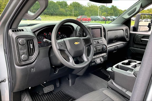 New 2026 Chevrolet Silverado 2500 Custom w/ Custom Value Package AWD/4WD image 6