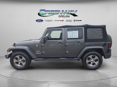 Used 2017 Jeep Wrangler Unlimited Sahara w/ Max Tow Package image 14