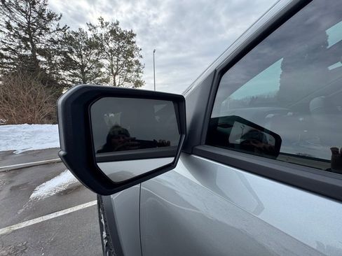 Used 2024 GMC Canyon AT4 w/ Technology Package image 14