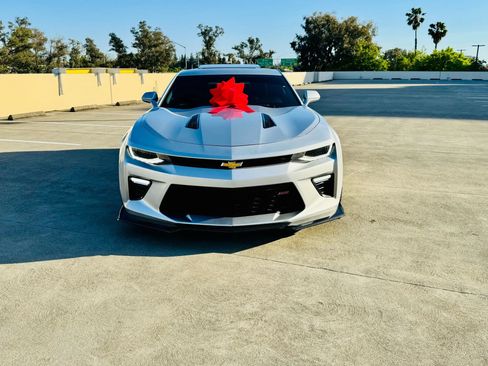 Used 2017 Chevrolet Camaro SS RWD image 8
