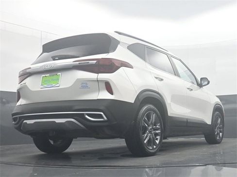 Used 2023 Kia Seltos S w/ Navigation Package image 33