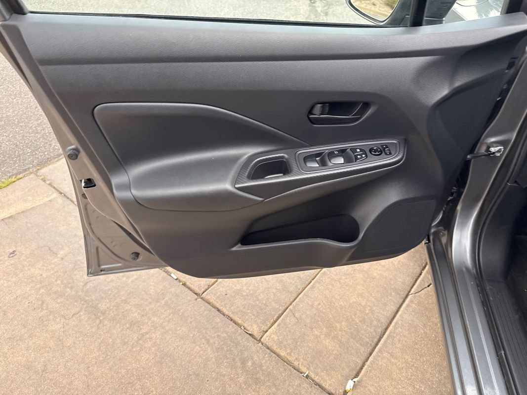 Used 2021 Nissan Versa S FWD image 20