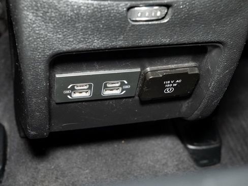 Used 2022 Jeep Cherokee Trailhawk AWD/4WD image 23