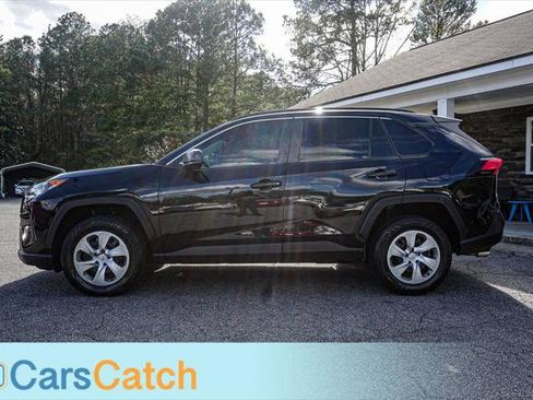 Used 2019 Toyota RAV4 LE image 8