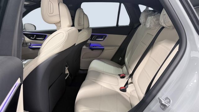 Used 2026 Mercedes-Benz GLC 300 4MATIC image 14