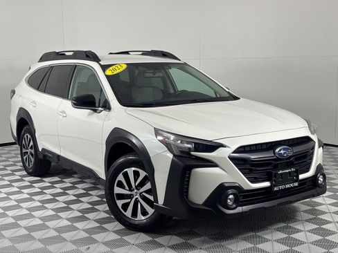 Used 2023 Subaru Outback Premium image 2
