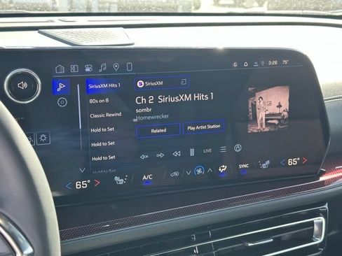 New 2026 Chevrolet Traverse Z71 w/ Enhanced Driving Package AWD/4WD image 8