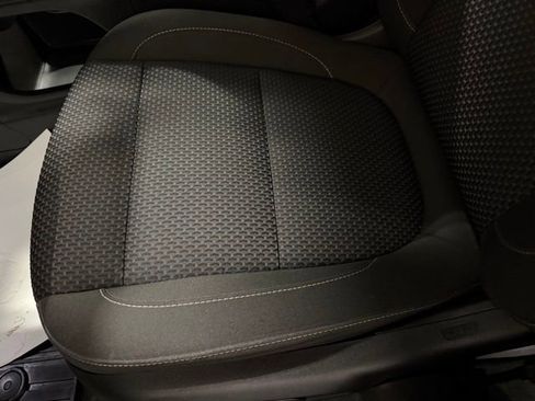 Used 2023 GMC Acadia SLE w/ Driver Convenience Package image 15