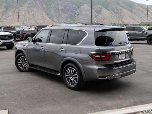 Used 2023 Nissan Armada SL w/ Captain's Chairs Package AWD/4WD image 5