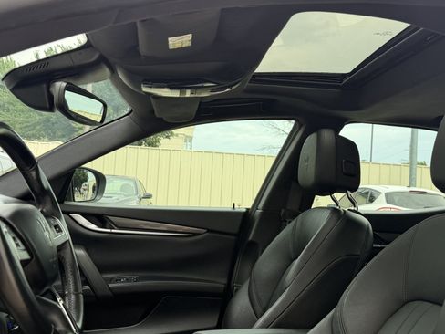 Used 2018 Maserati Ghibli RWD image 20