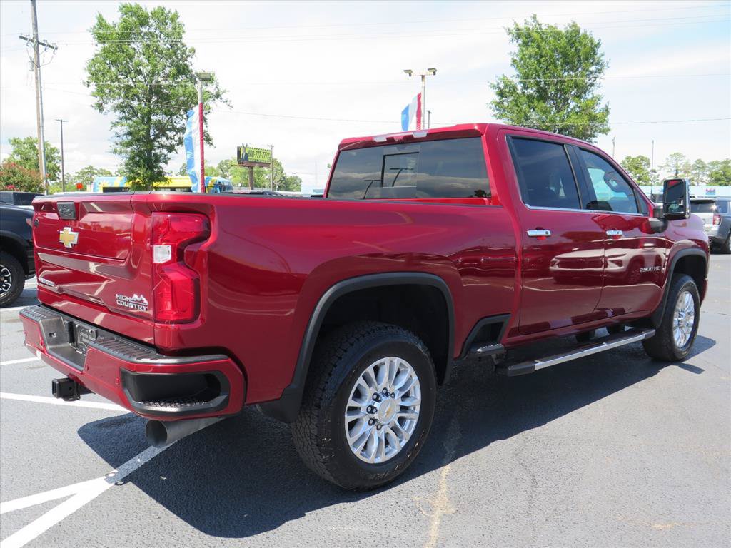 Used 2023 Chevrolet Silverado 2500 High Country w/ Technology Package AWD/4WD image 3