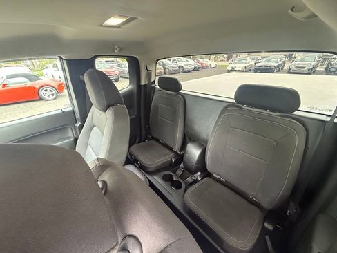 Used 2015 Chevrolet Colorado LT AWD/4WD image 29