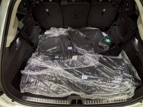 New 2025 Volvo XC90 T8 Plus w/ Protection Package Premier image 26