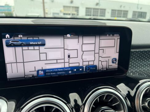 Used 2025 Mercedes-Benz GLB 250 image 16