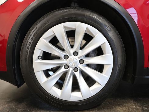 Used 2020 Tesla Model X Long Range AWD/4WD image 19