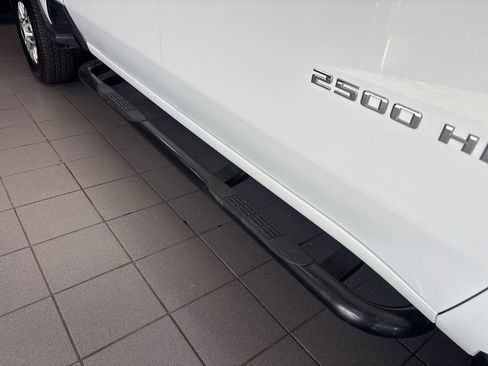 Used 2020 Chevrolet Silverado 2500 LT AWD/4WD image 10
