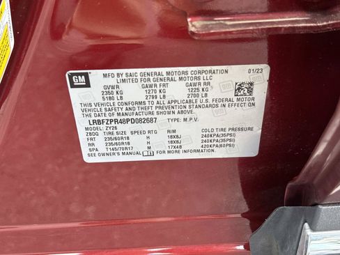 Used 2023 Buick Envision Essence AWD/4WD image 36