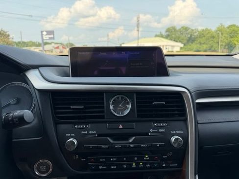 Used 2019 Lexus RX 350L FWD image 17