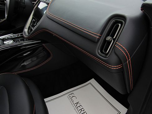 Used 2023 Aston Martin DBX AWD/4WD image 27