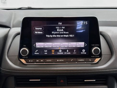 Used 2025 Nissan Rogue SV FWD image 21